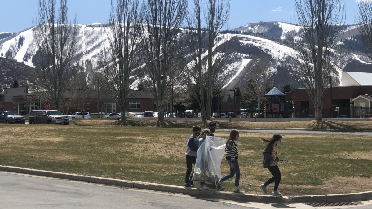 Parkites picking up garbage on Earth Day.