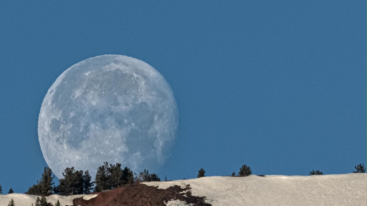 This morning's moonset over the Wasatch.