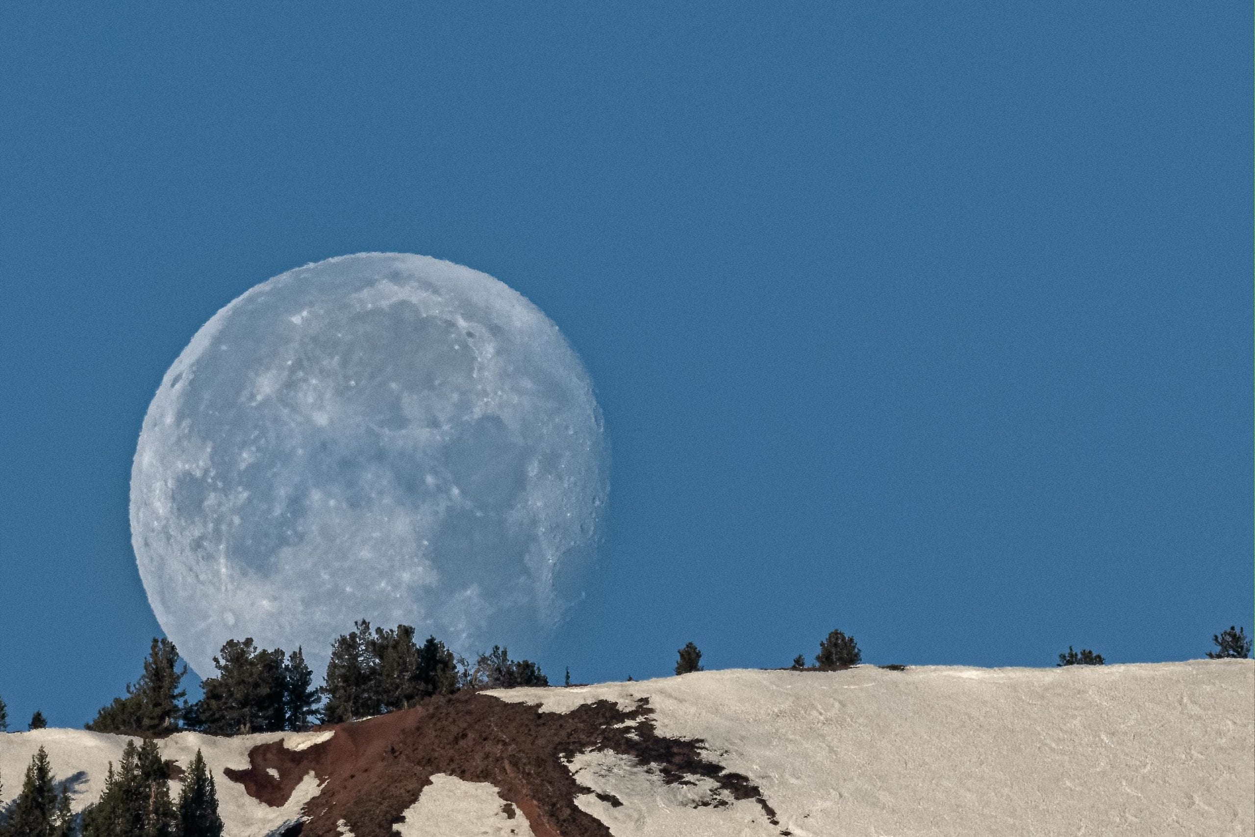 This morning's moonset over the Wasatch.