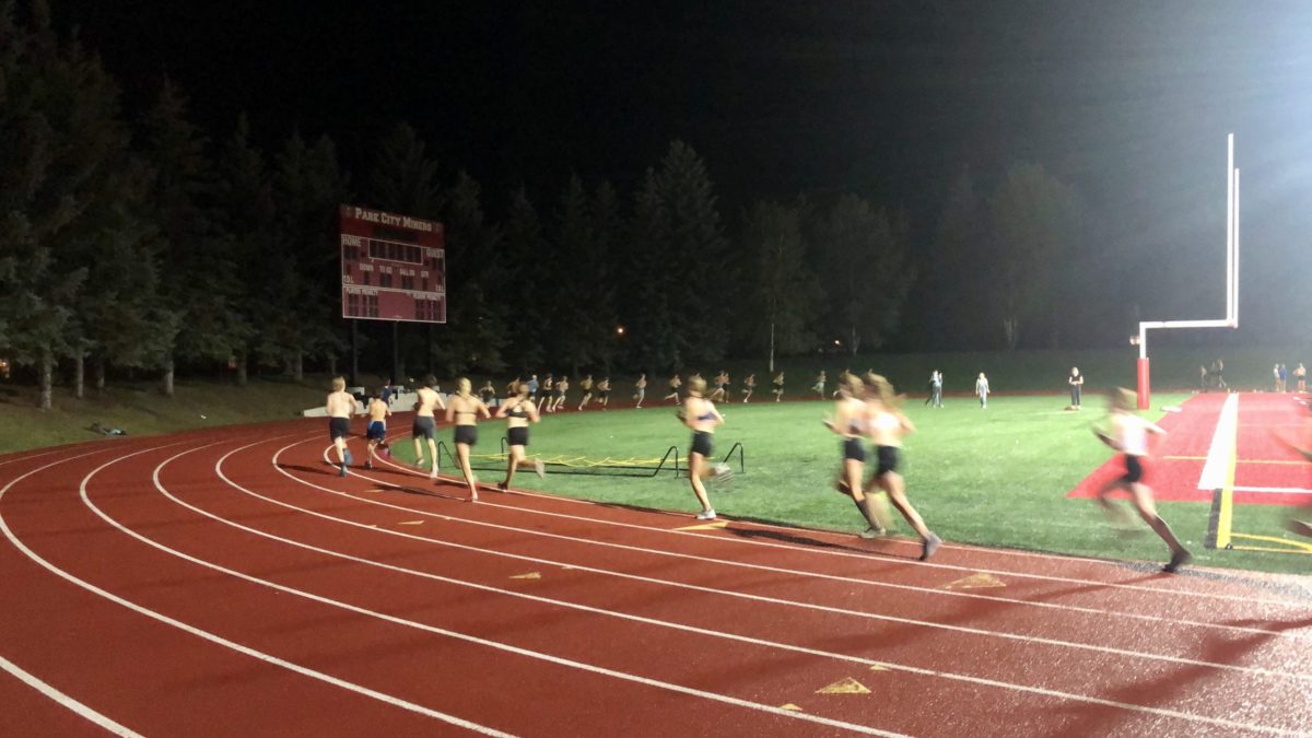 Cross country skiers teamed up with cross country runners for an "epic" work out.
