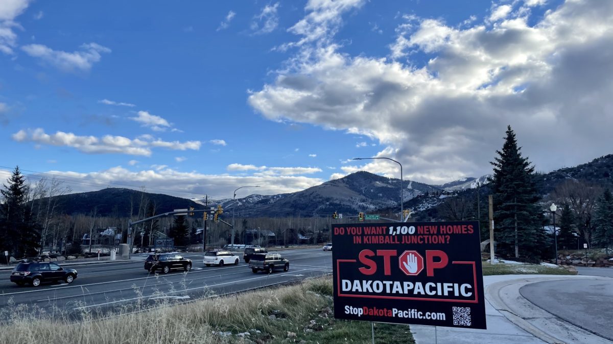 One of the many 'Stop Dakota Pacific' signs scattered throughout the Snyderville Basin.