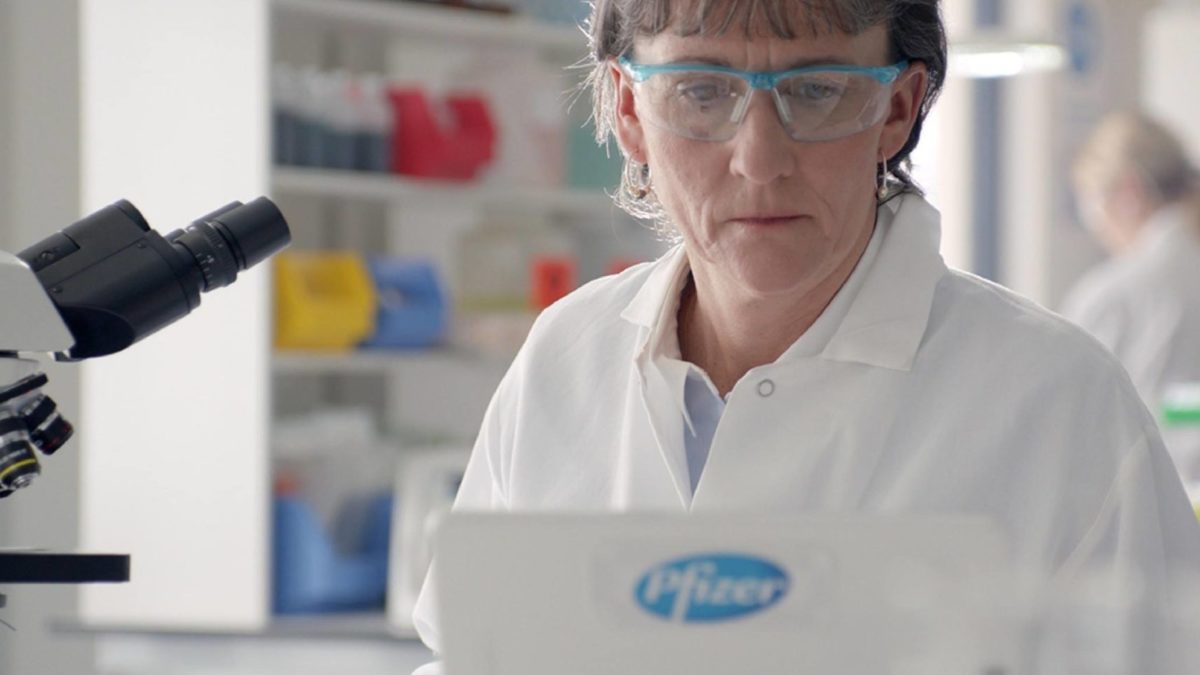 Pfizer says its experimental pill for COVID-19 cut rates of hospitalization and death by nearly 90% among patients with mild-to-moderate infections.