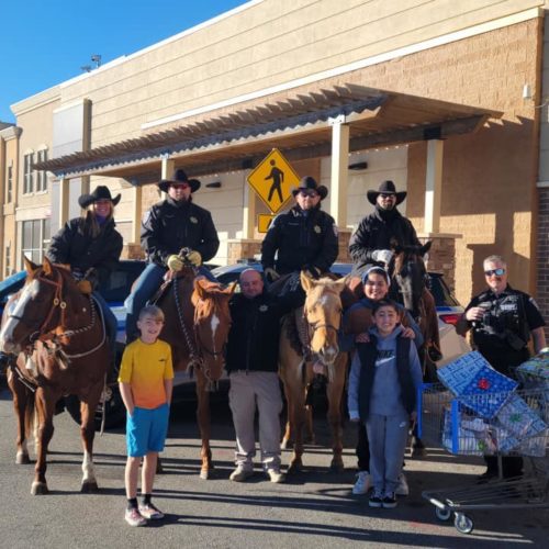 Shop With A Cop horses showed up too.