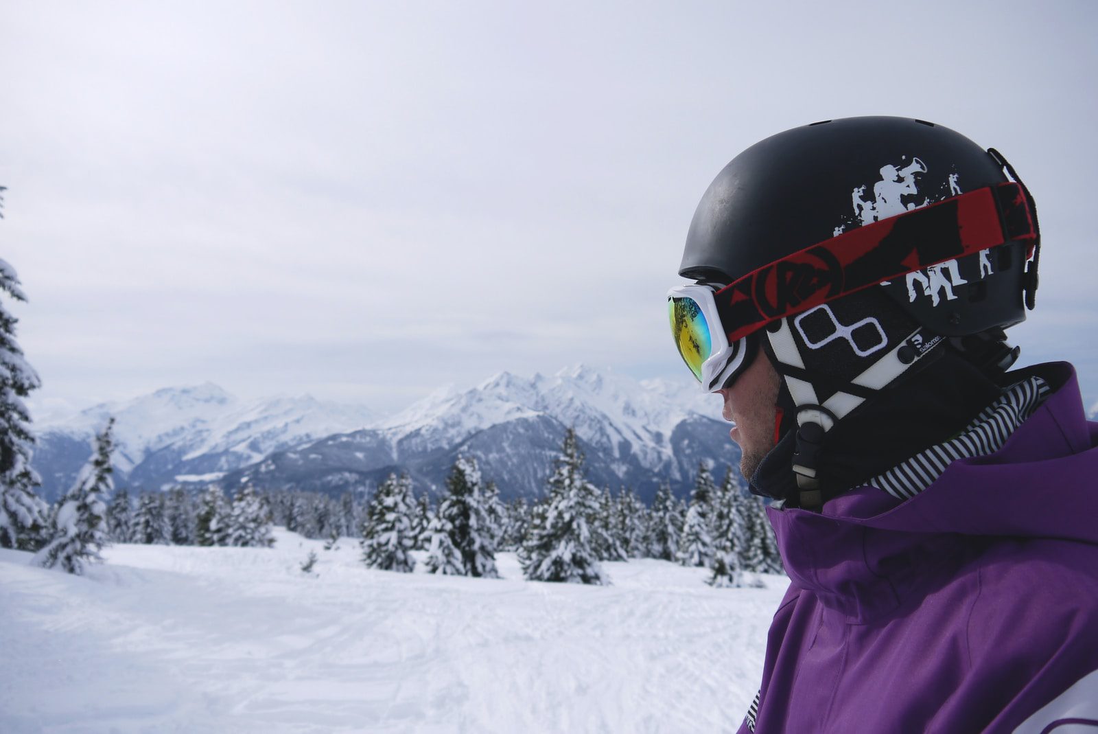 Keeping his eye on the prize, tennager Geno Shinderle is slowly but surely skiing again after cancer sidelined him temporarily.