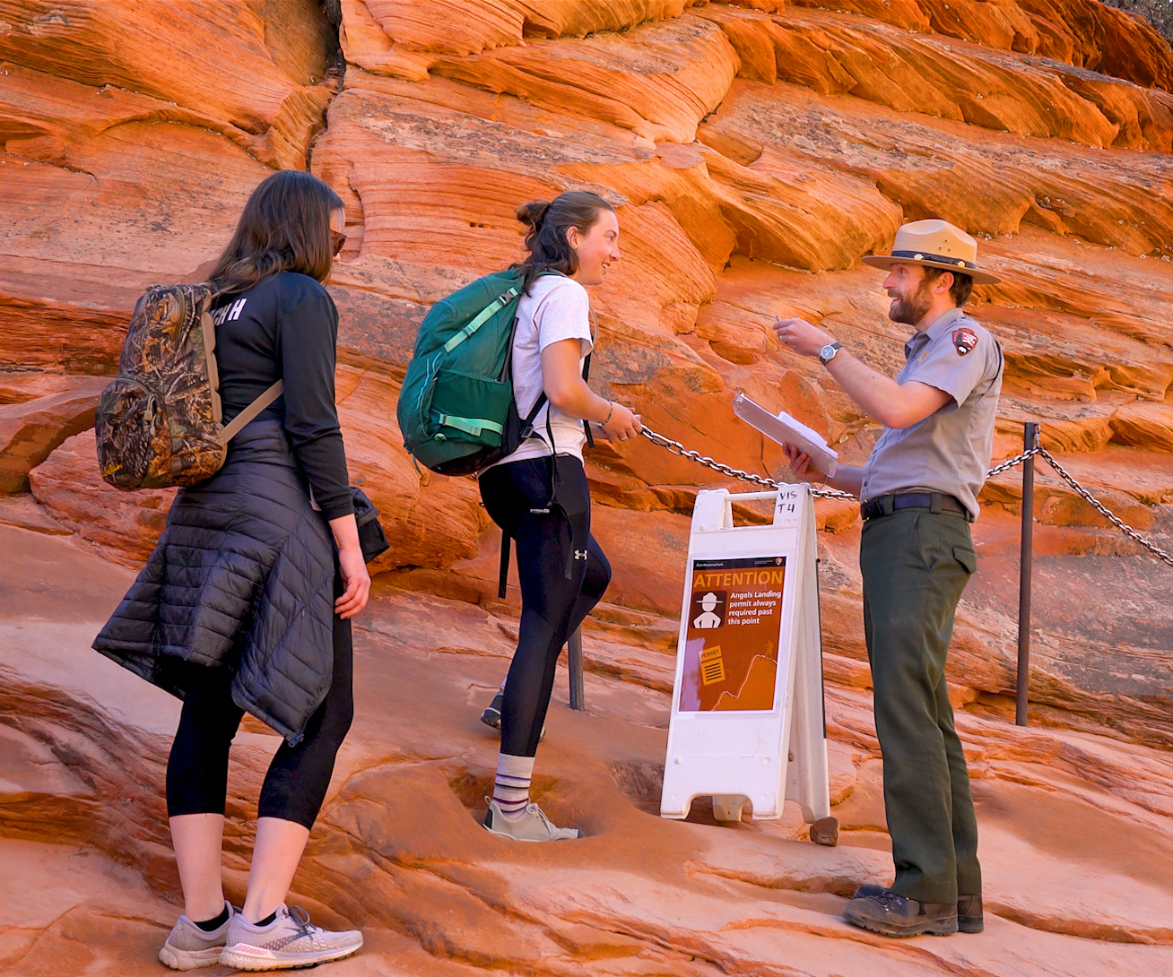 Angels Landing permit system at Zion aims for 800 hikers a day