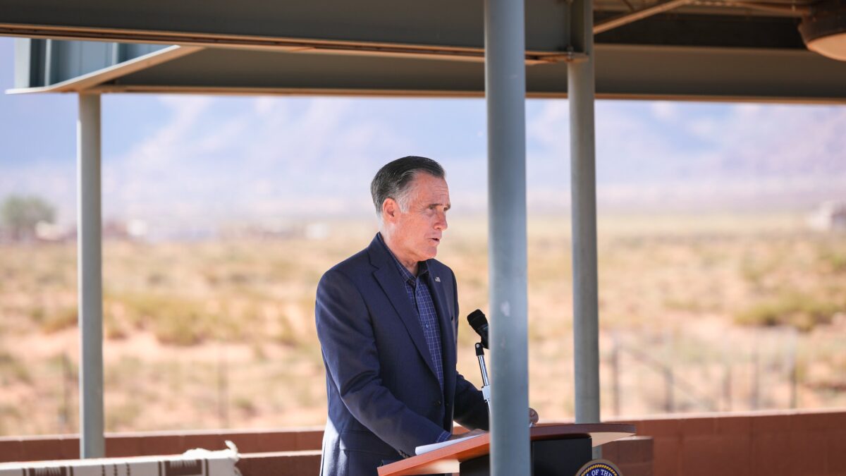 Sen. Romney speaks during a Navajo Nation water rights event in May 2022.