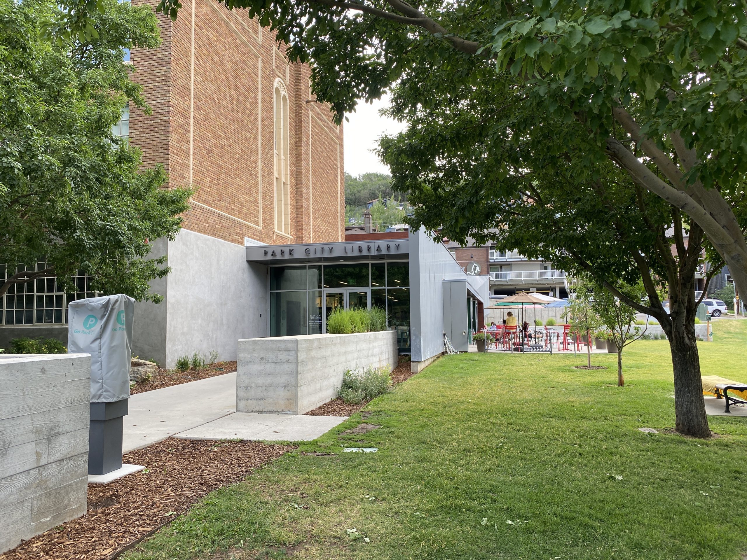 Park City Library/Lucky One's Coffee Shop/Library Park.