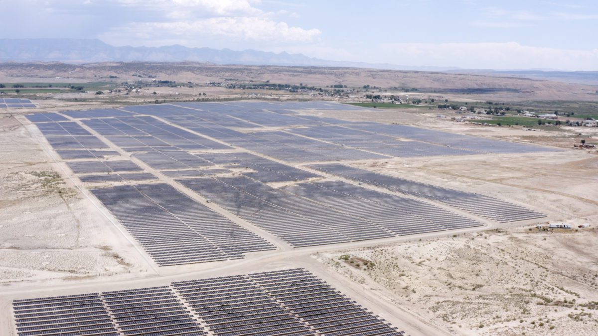 An aerial view of Greenbacker’s 104 MWdc / 80 MWac Graphite Solar, which recently entered commercial operation in Carbon County, UT.