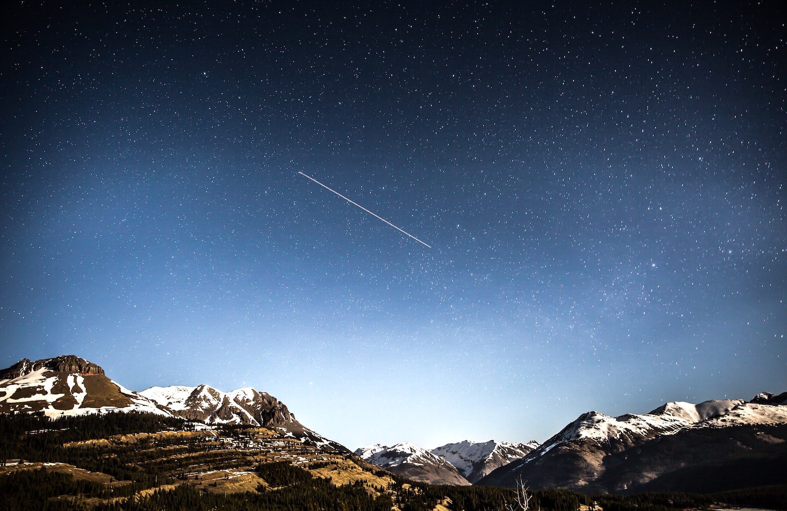 Rumors of a meteor in Utah went wild on social media after many heard a loud 'boom' or experienced earthquake-like movement this morning around 8:30.