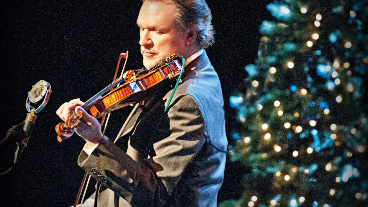 Grammy-winning fiddler Mark O'Connor returns to the Park City Institute for a holiday performance.