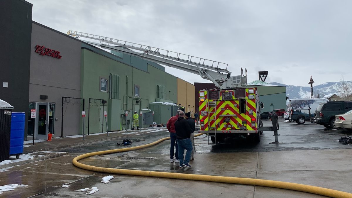 A fire broke out on the roof of the Storm Cycles bike shop in the Newpark Town Center. March 7, 2023.