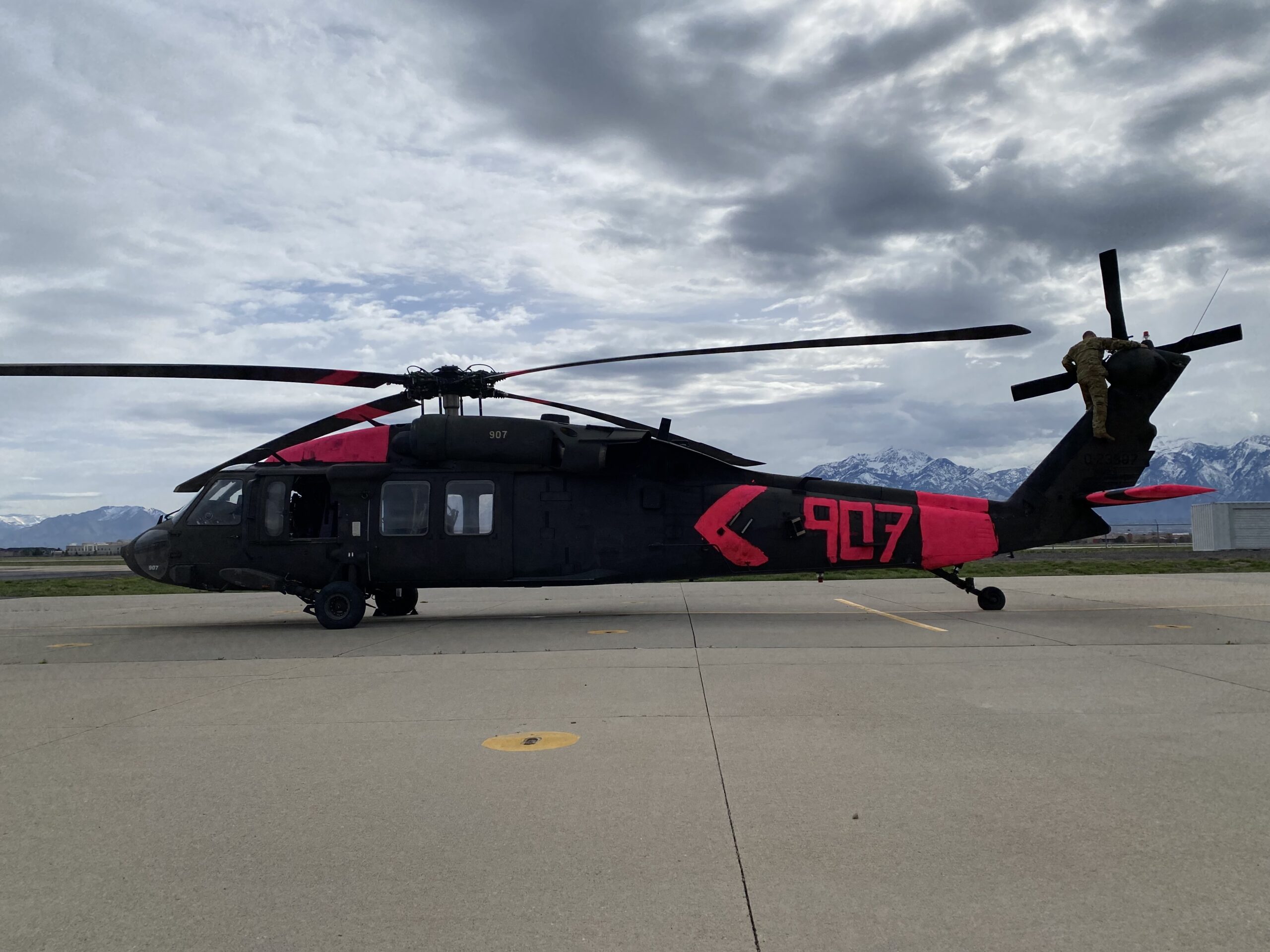 Black Hawk helicopter from the Utah National Guard to be used for fighting wildfires.