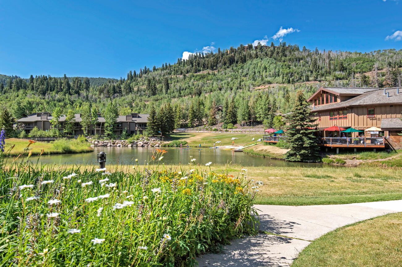Enjoy relaxed summer vibes and music on the Café deck.