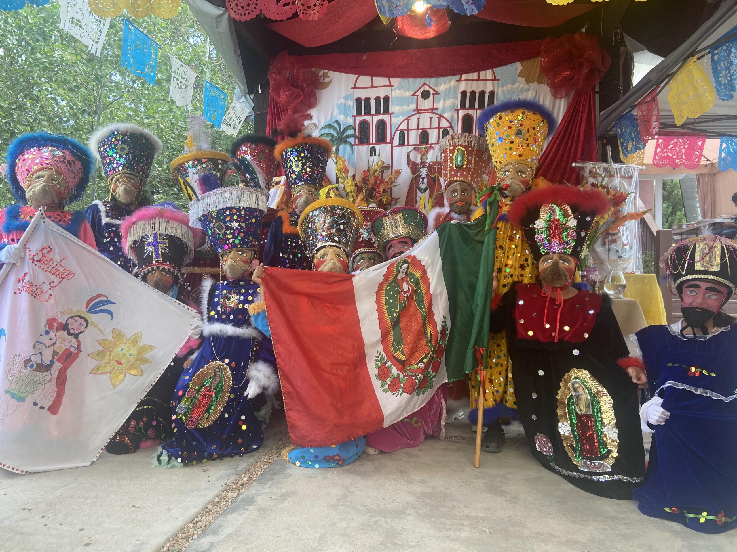 An annual backyard gathering in Park City celebrates a Mexican tradition.