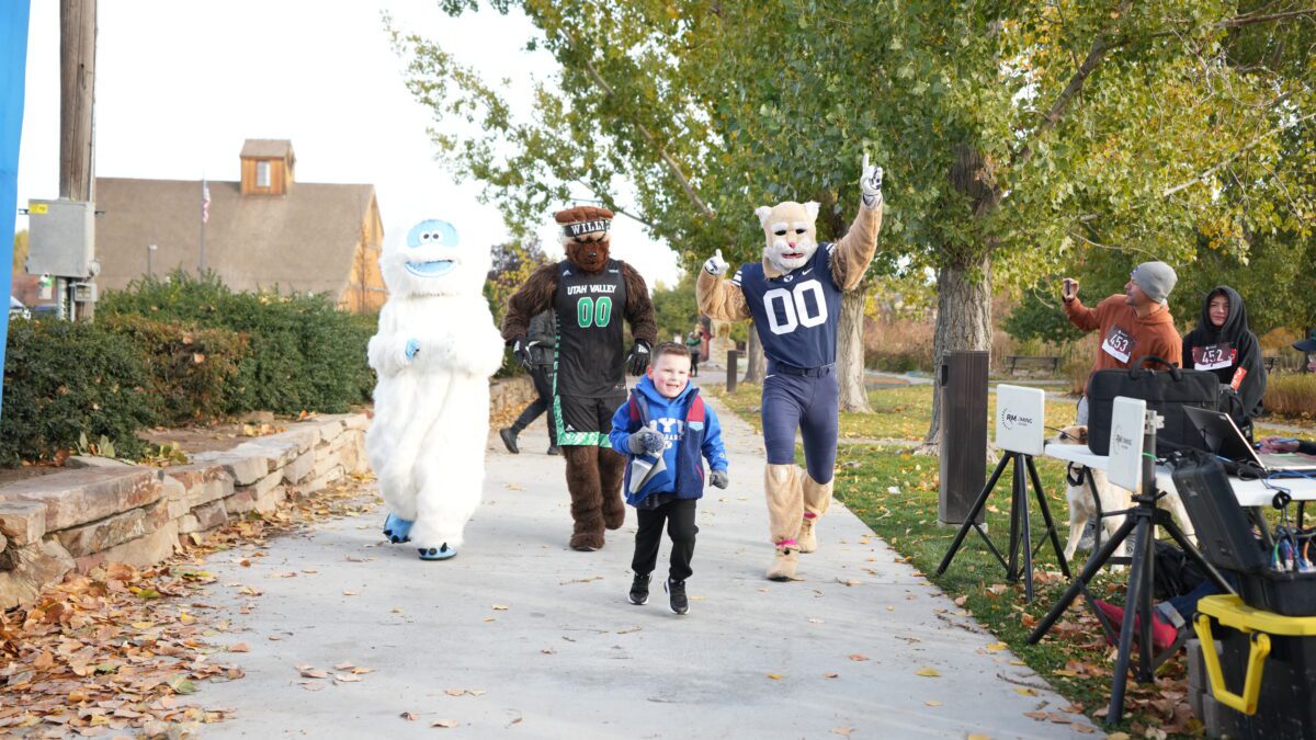 The Mascot fun run at the 2022 Avalaunch Gives Back Charity Race.