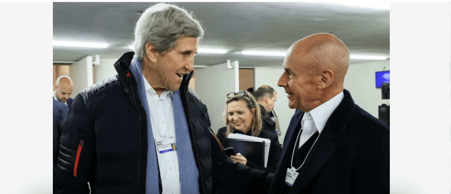 John Kerry, United States Special Presidential Envoy for Climate, meets with International Ski Federation (FIS) President in Davos, Switzerland.