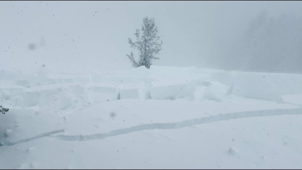 No Name Bowl reported on Jan 12 at 9,700'. 3' deep and 1,500' wide.