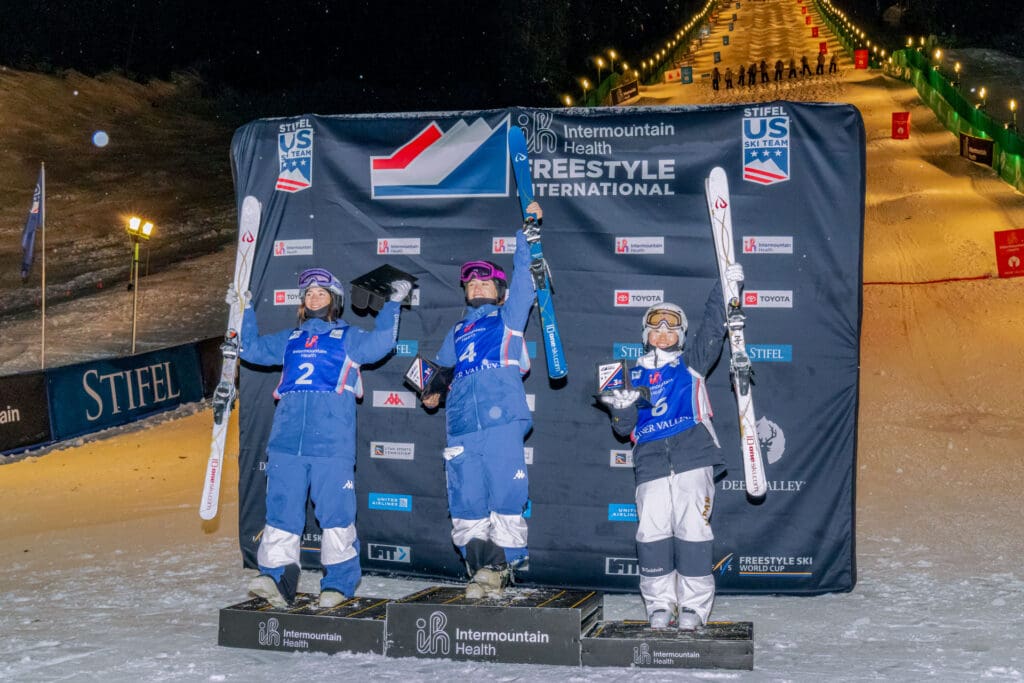 Deer Valley World Cup Moguls Women's results Olivia Giaccio (USA) took first with a 75.42 run score. Jaelin Kauf (USA) placed second with a 70.87 and Hinako Tomitaka (JPN) finished third with a score of 67.33.