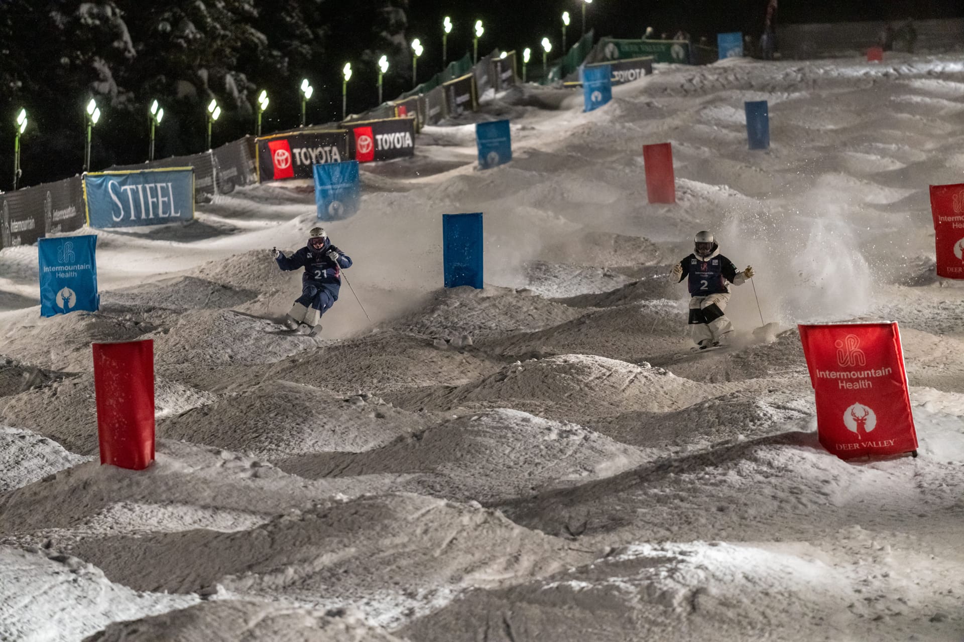 Ikuma Horishimia (JPN) against Dylan Marcellini (USA) in the men's Dual Moguls semifinal round at Deer Valley. Horishimia would advance to win the competition.