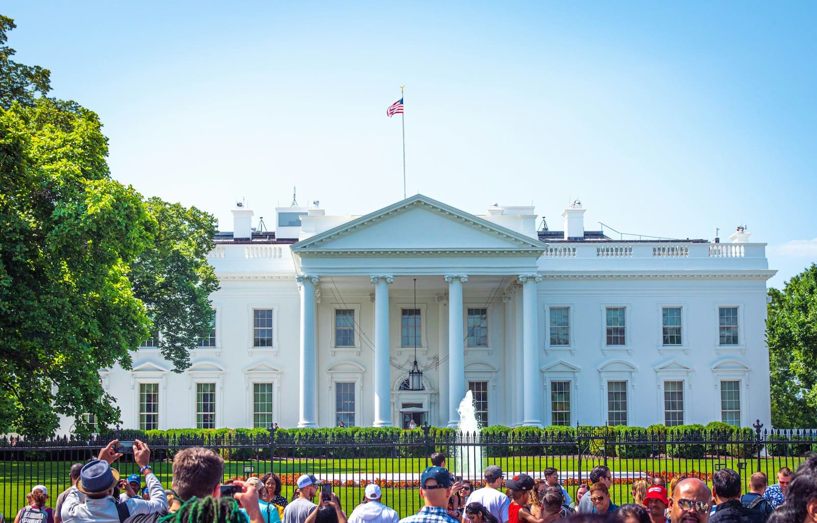 people in front of the White House