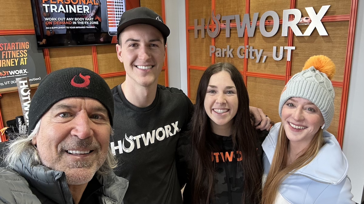 Hotworx Owners Ethan (middle left) and Tessa (middle right)/