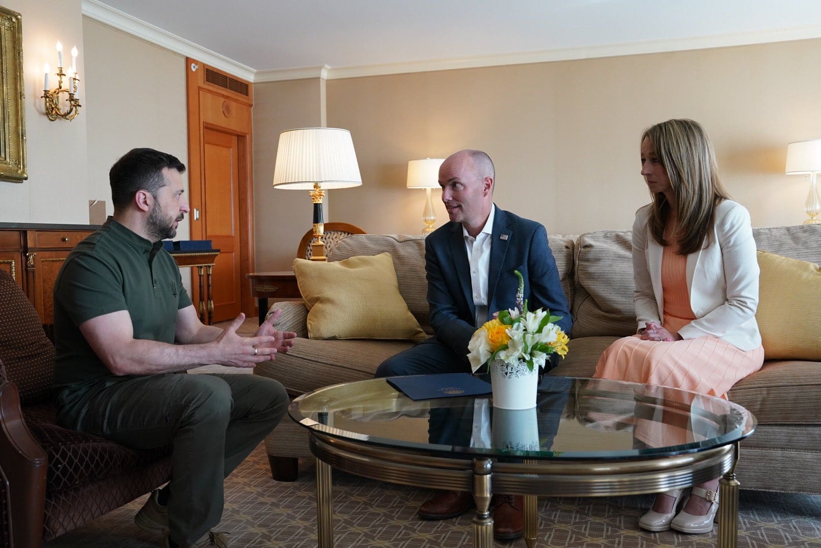 Ukranian President Volodymyr Zelenskyy, Utah Gov. Spencer Cox and Utah First Lady Abby Cox.