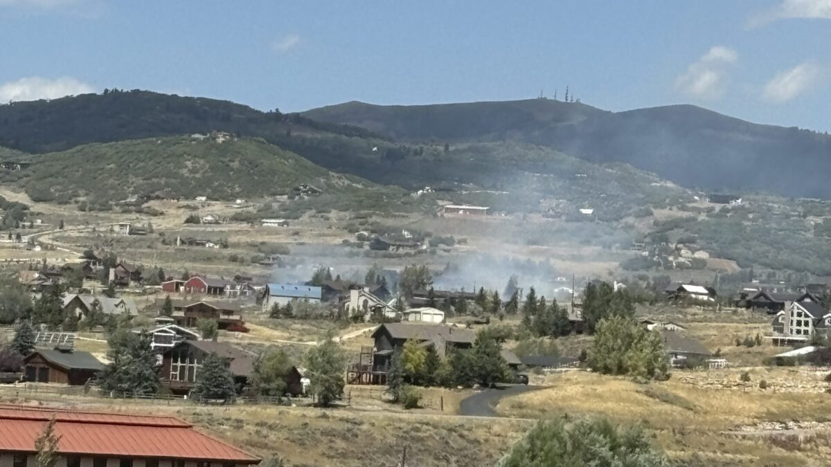 A brushfire broke out this afternoon in Silver Creek Estates.