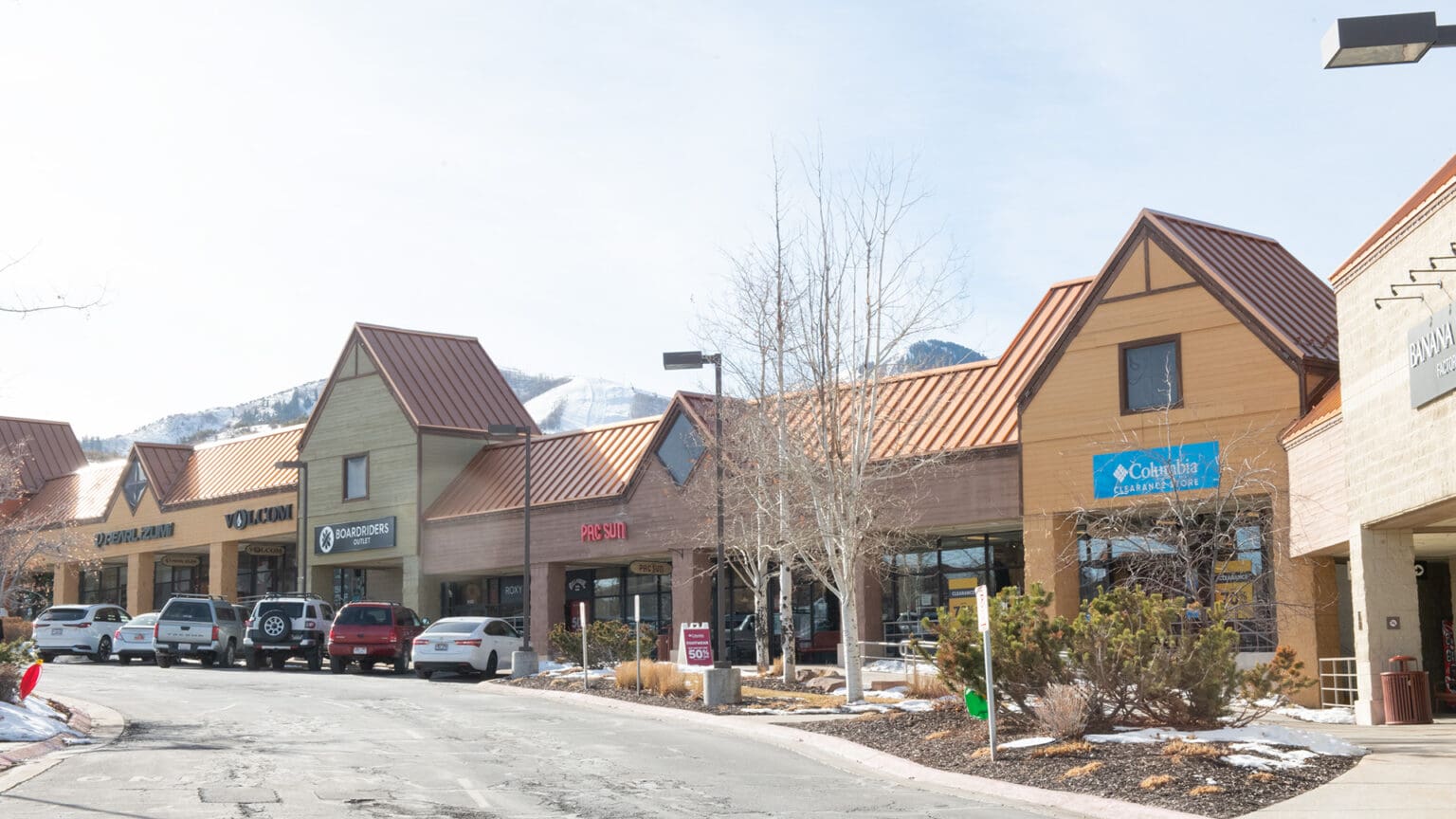 Junction Commons Junction Commons' Valentine's Bingo and American Eagle grand opening ...