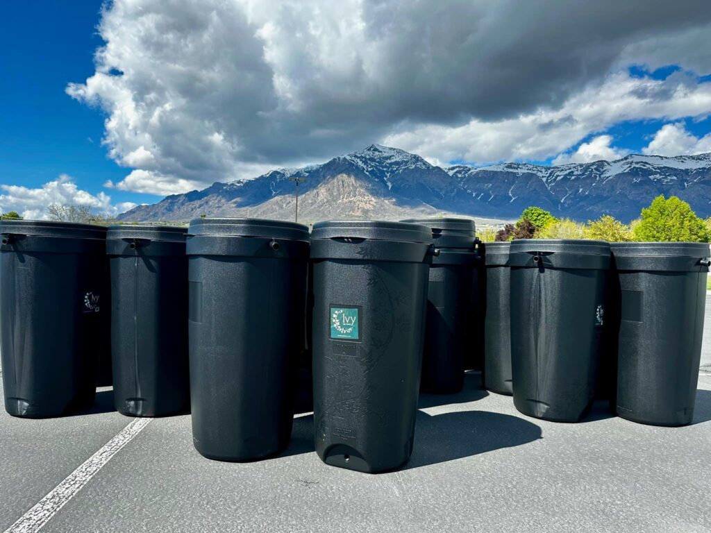Rain barrels help conserve water, which can be used to water lawns, gardens, and indoor plants, general outdoor cleaning, and even washing your car or bike, all while saving money on water bills.