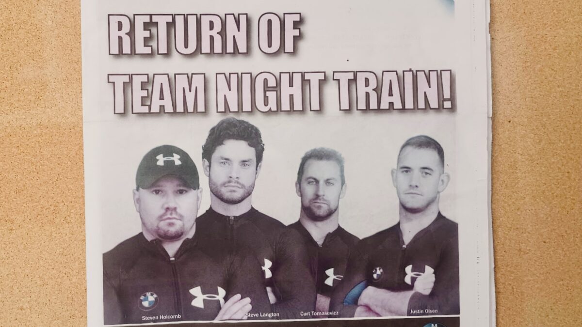Steve Holcomb (L) with his bobsled teammates.
