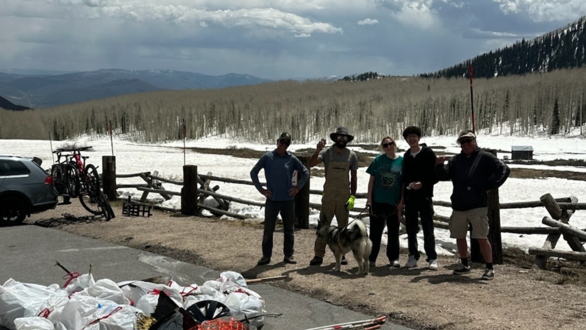 Bonanza Flats Cleanup Volunteers