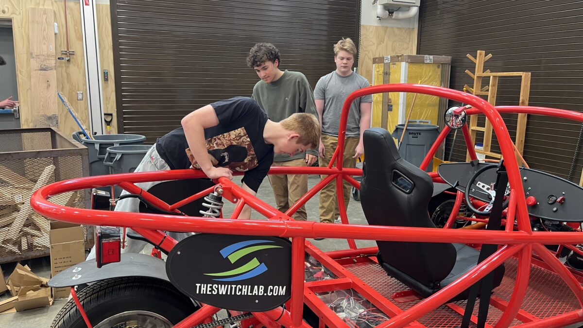 Students in Park City High School’s engineering lab fine-tune their Switch Lab electric car kit. Photo: Rebecca Brenner