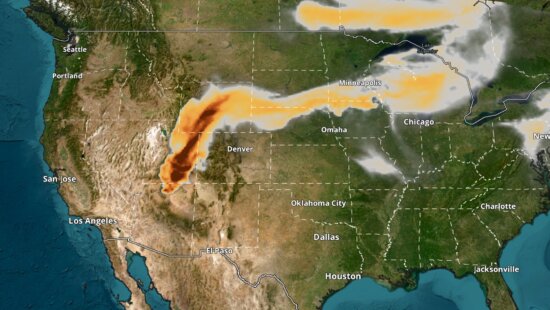 Smoke from the Arizona wildfires is expected to remain mostly over Arizona, improving air quality conditions in Utah.