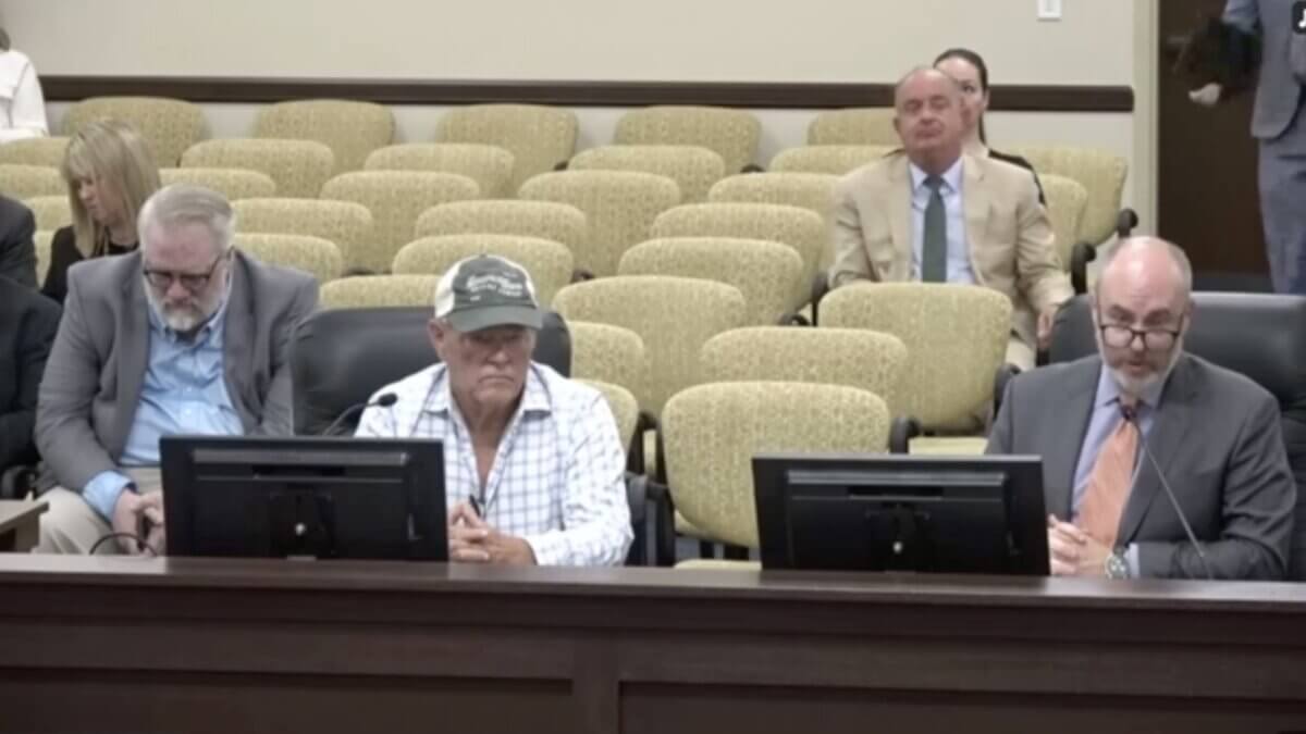 Reed Galen and former Park City Mayor Dana Williams speak before the Utah Rules Review and General Oversight Committee, urging lawmakers to clarify referendum laws after thousands of signatures were invalidated in Summit County.