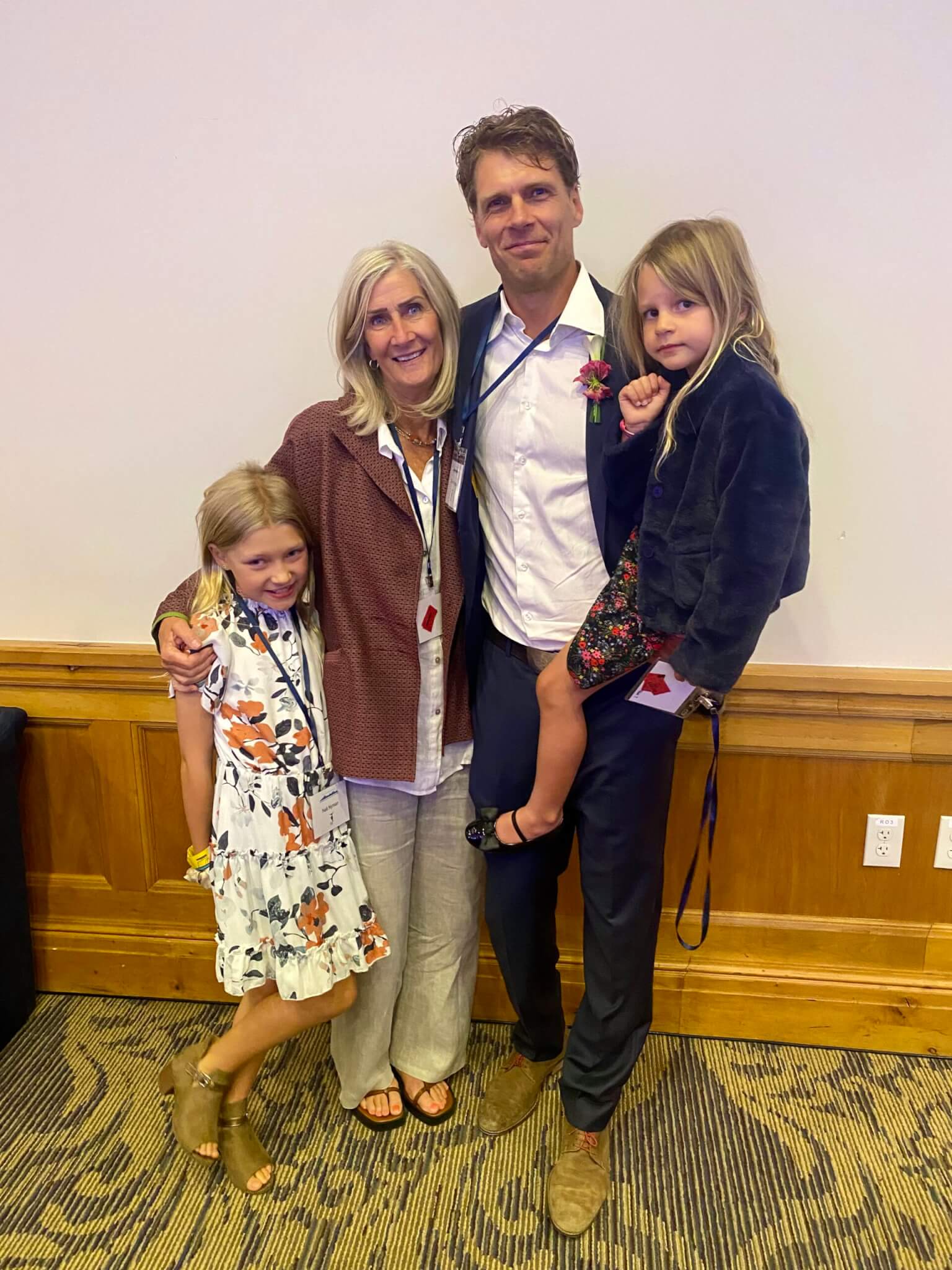 Steven Nyman, his mom, and his daughters