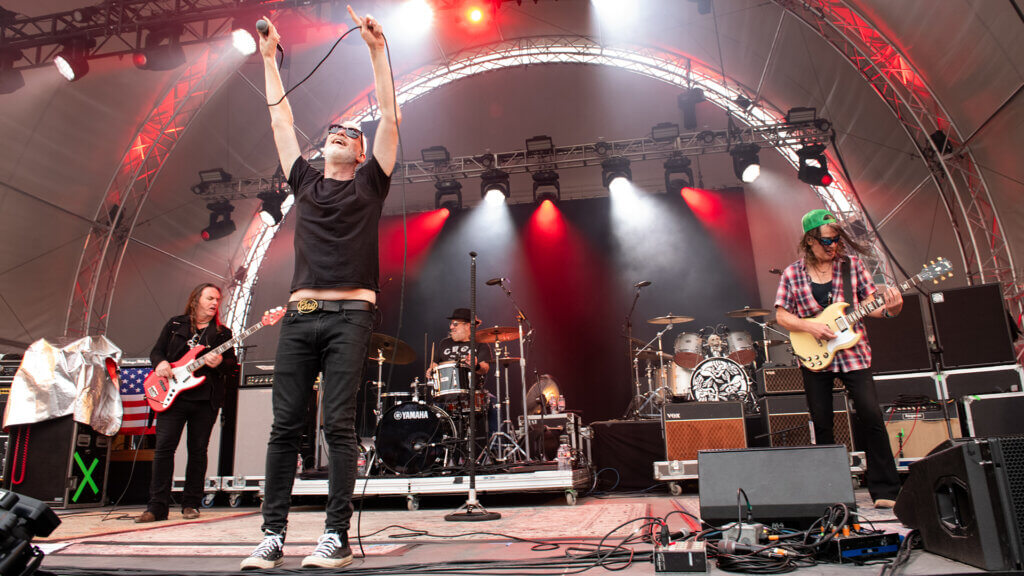Concert on the Slopes, featuring Spin Doctors, Gin Blossoms, and Blues Traveler