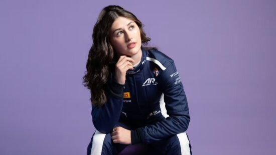 Lia Block wins her Singapore GP race in F1 Academy.