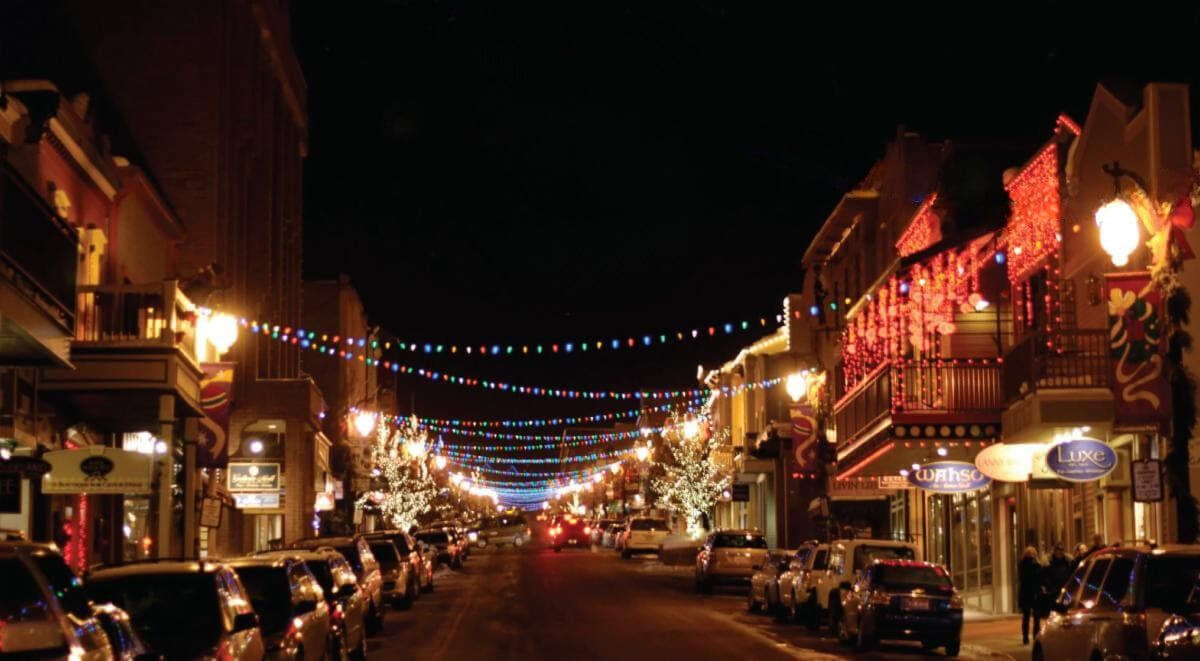 Flanagan’s on Main wins Historic Park City Alliance holiday window contest
