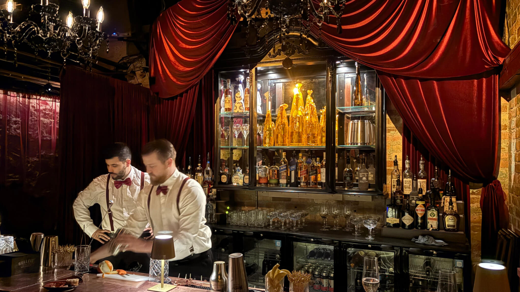 Velvet Room brings elevated lounge, music-focused pop-up to Park City Main Street