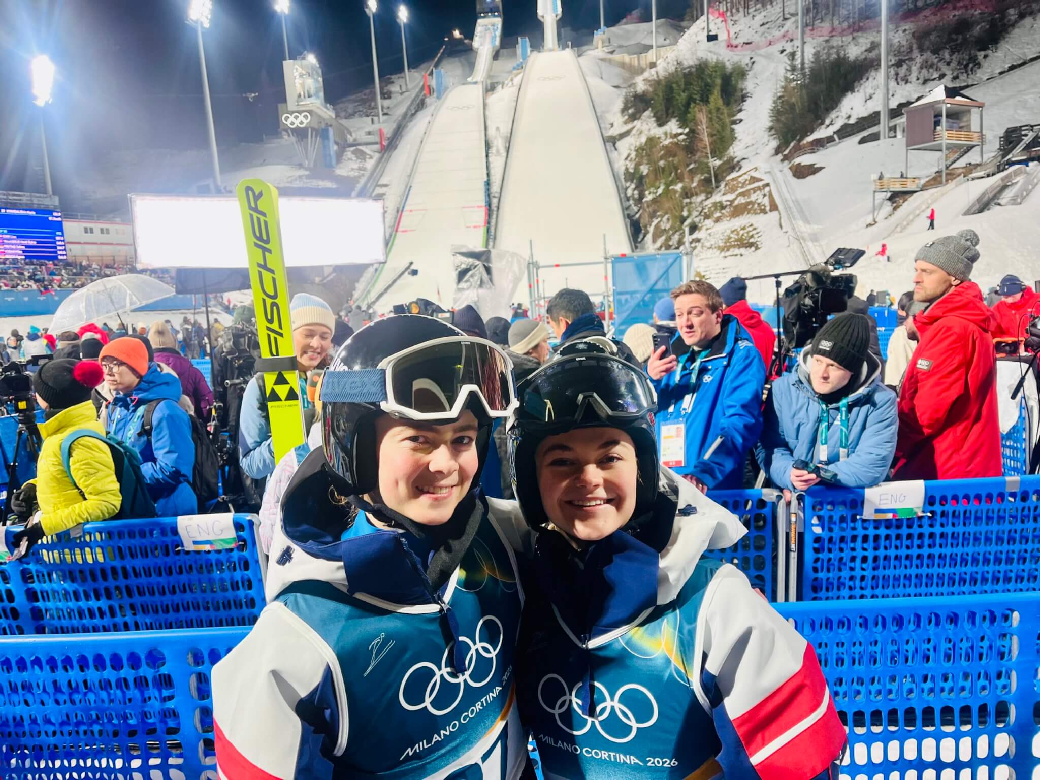 (L-R) Annika Belshaw, Paige Jones.