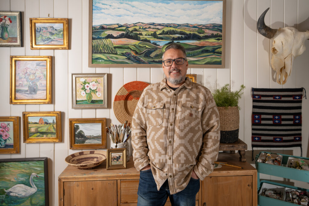 Artist Chantry Brewer overcomes personal challenges to paint again 