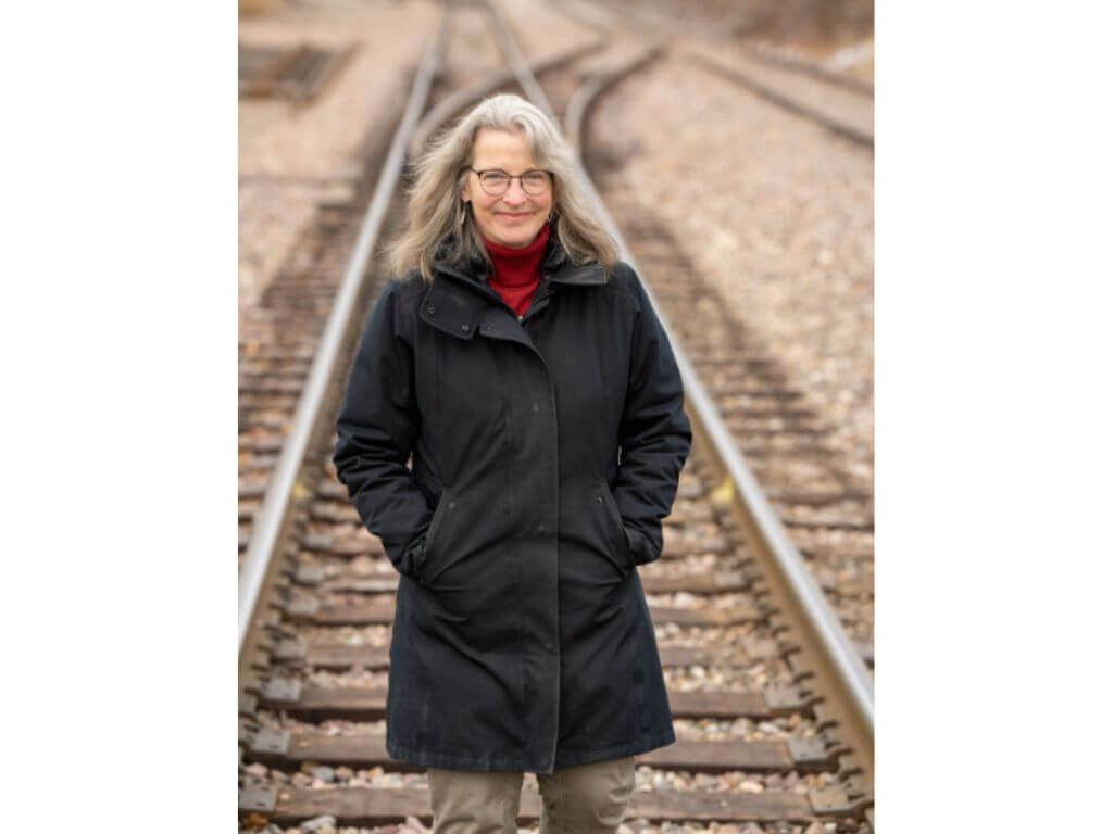 Author Mima Tipper to visit Ecker Hill Middle School for student Q&A and writing workshop