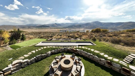 The Spring Open House Showcase will highlight a diverse range of local residences, including architectural estates, mountain retreats, urban gems, and other distinctive properties.