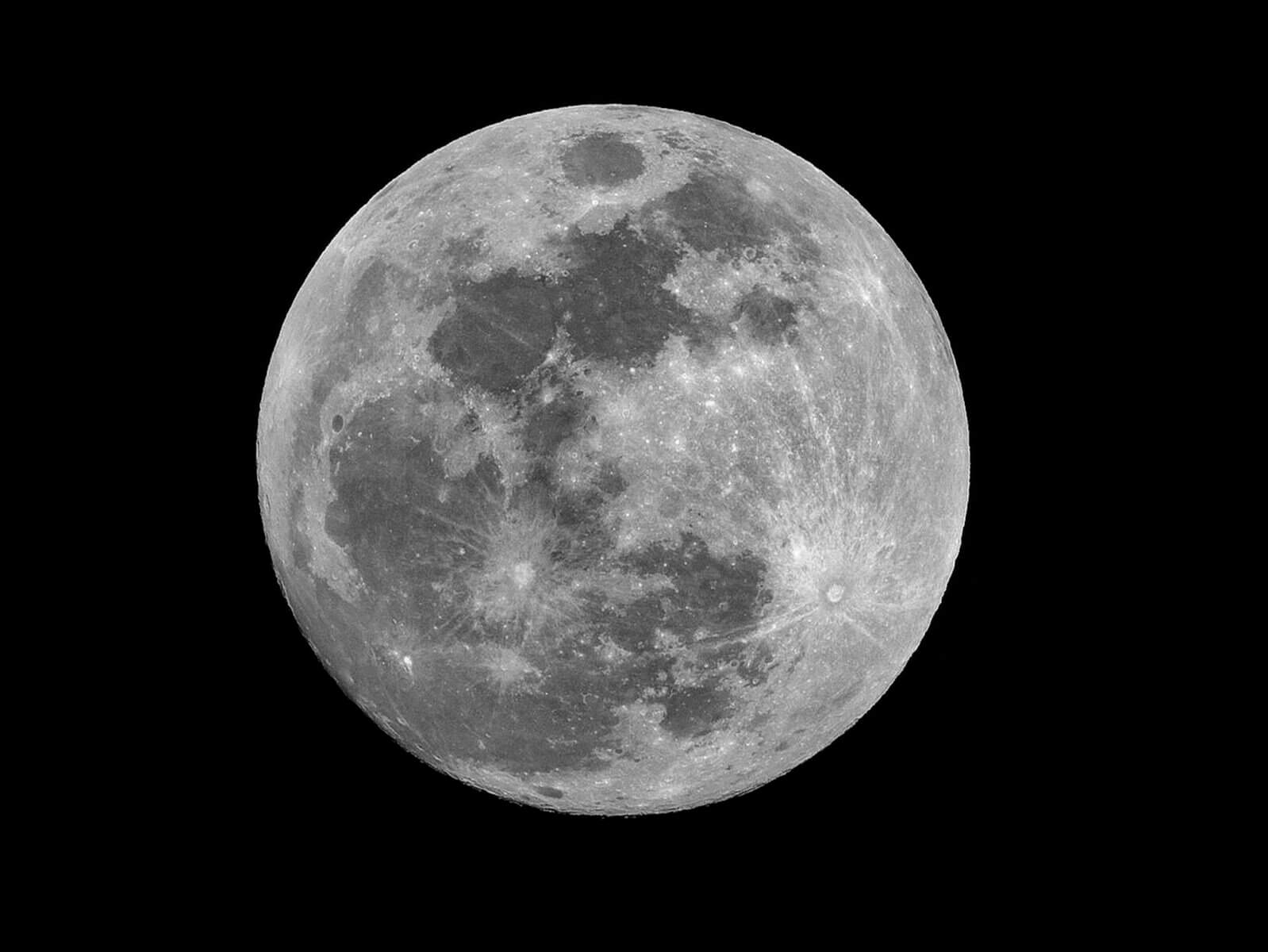 May night sky: Two full moons, one meteor shower, and a rare Blue
