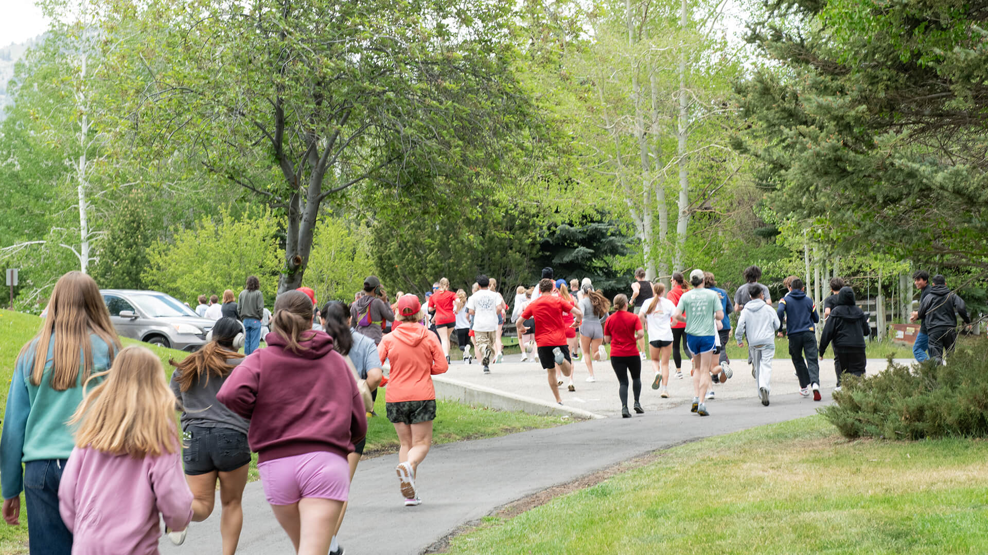 Park City High School honors the five students who died in 2008, and other students and teachers who passed away, with a 5K Memorial Run