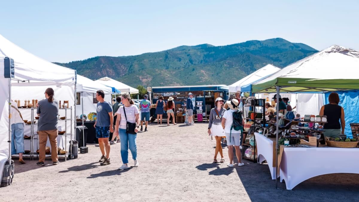 Summit Arts Market 2025.