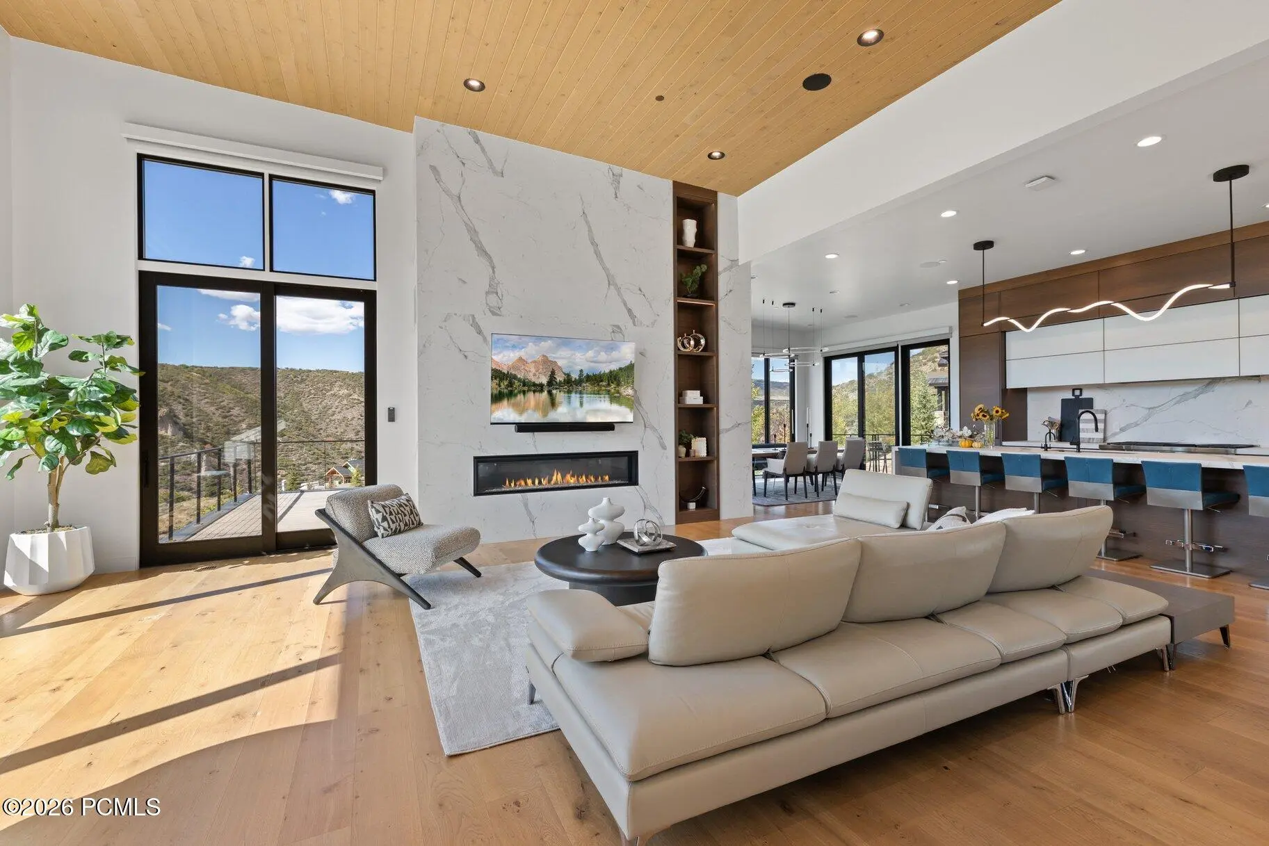 621 East Canyon Gate Living Room