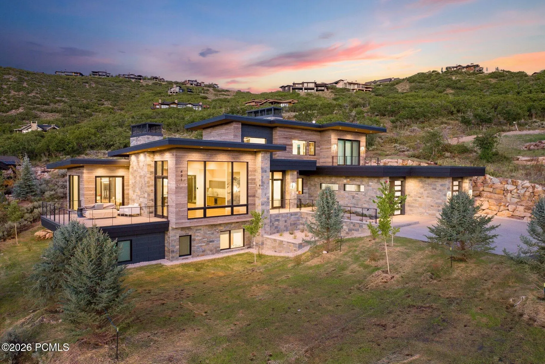 621 East Canyon Gate Exterior View // Inhabit