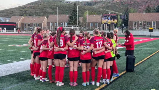 Photo taken of the team before making it to the Semifinals at State.